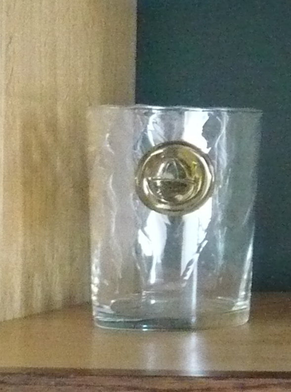 P1030185 VASE avec medaillons 7e.jpg
