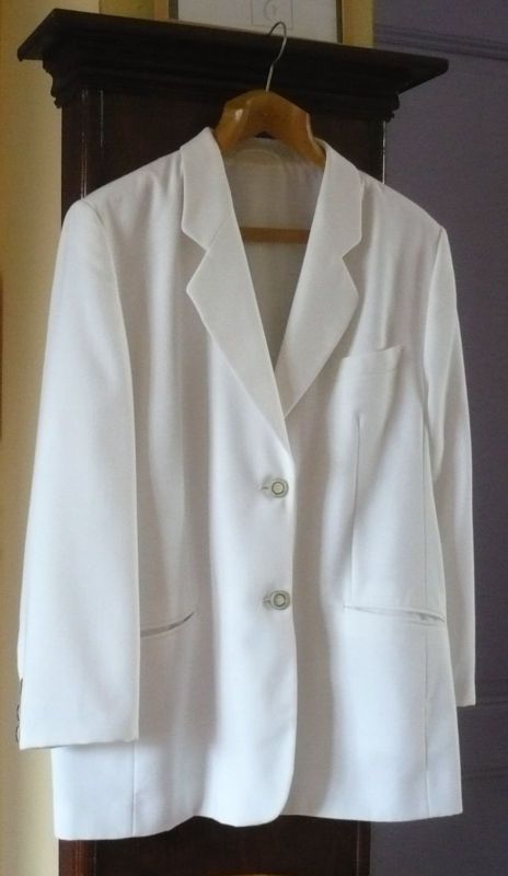 P1030426 veste blanche 32e.jpg