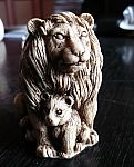 P3040621 lion+lionceau resine 7x4cm 8e.jpg